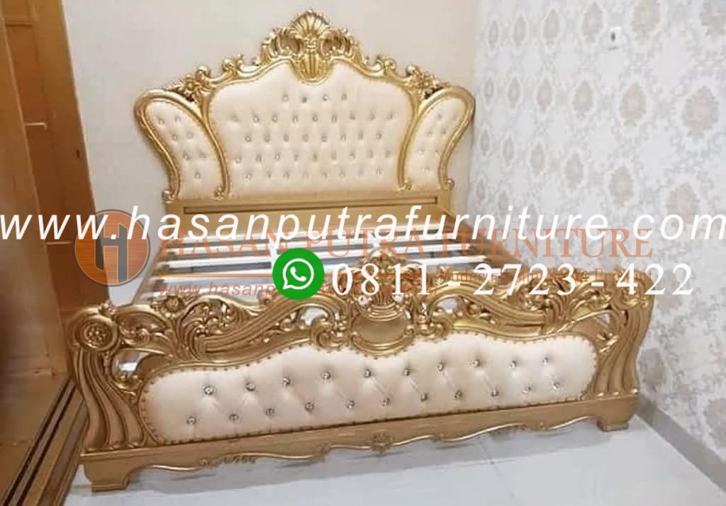 Ranjang Kayu Jati Mewah