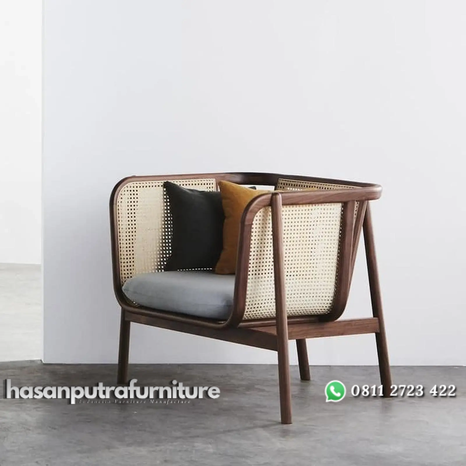Kursi santai terbaru kayu jati kombinasi rotan alami full bantalan Indonesia Furniture 1 Kursi santai terbaru kayu jati kombinasi rotan alami full bantalan Indonesia Furniture