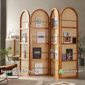 Sketsel rotan rangka kayu jati terbaru penyekat ruangan dengan rak buku Indonesia Furniture