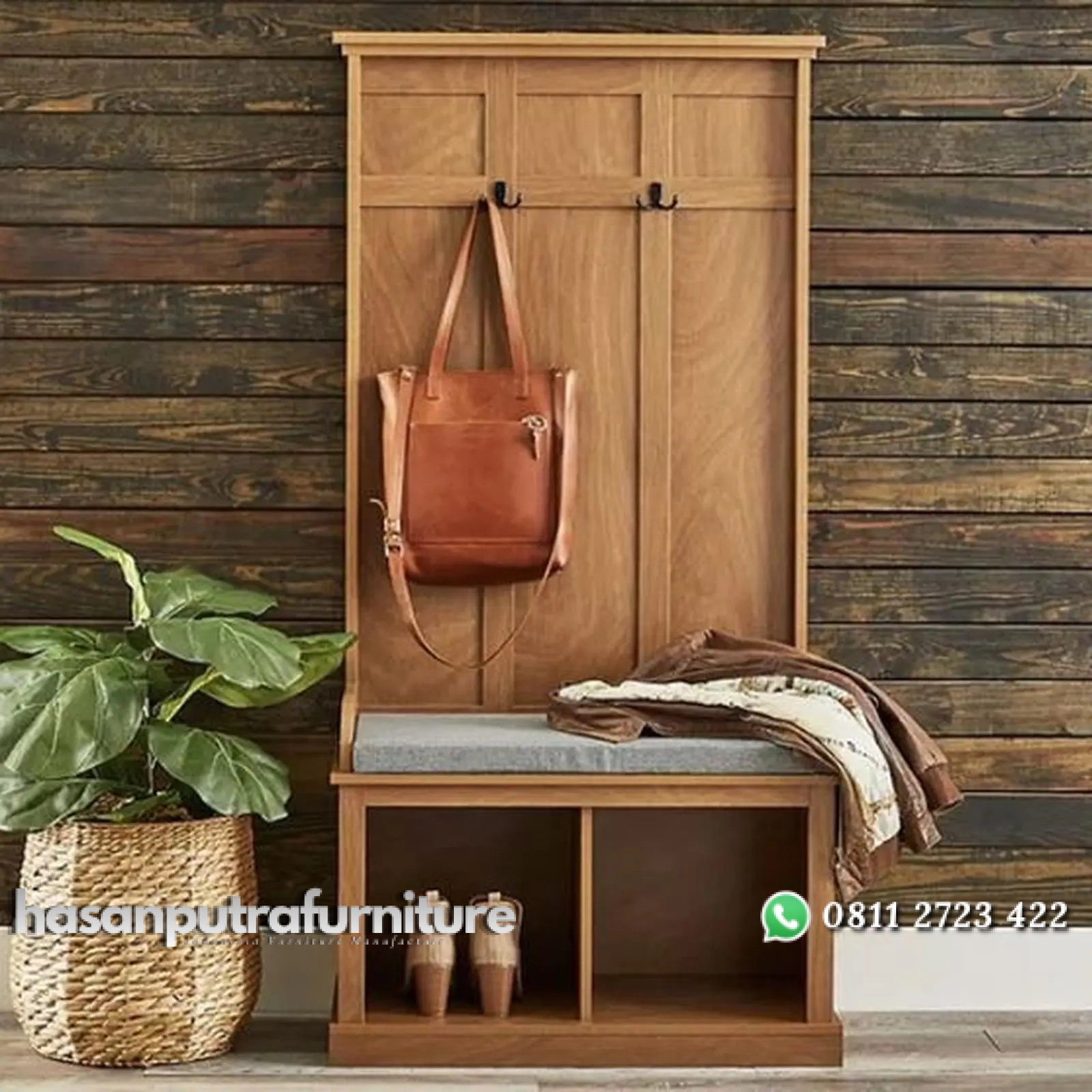 Rak gantungan baju kayu jati dengan bench rak sepatu serbaguna Indonesia Furniture 1 Rak gantungan baju kayu jati dengan bench rak sepatu serbaguna Indonesia Furniture