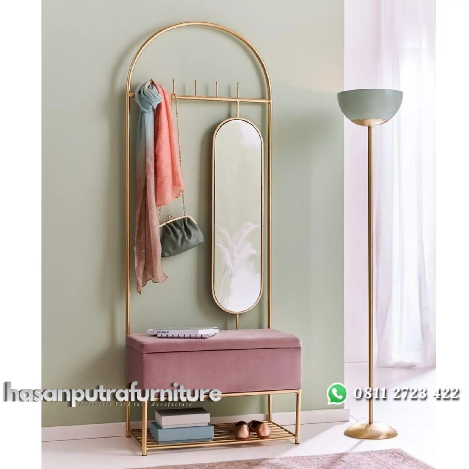 Gantungan baju besi finishing gold dengan cermin bench modern besi Indonesia Furniture 1 Gantungan baju besi finishing gold dengan cermin bench modern besi Indonesia Furniture