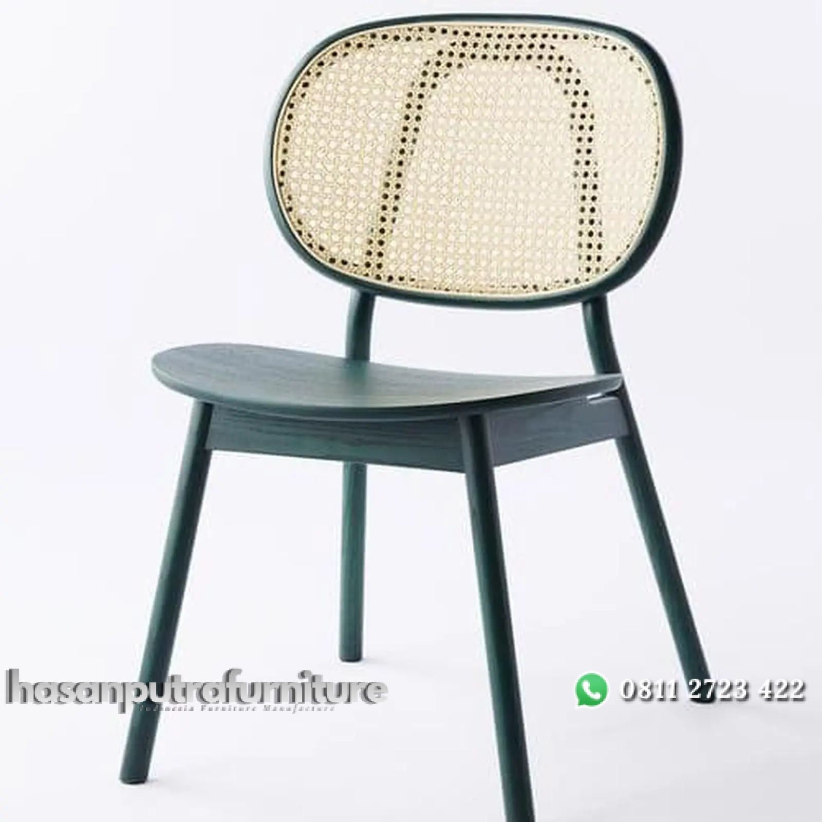 Kursi cafe terbaru sandaran rotan kursi cafe duco hijau Indonesia Furniture 1 Kursi cafe terbaru sandaran rotan kursi cafe duco hijau Indonesia Furniture