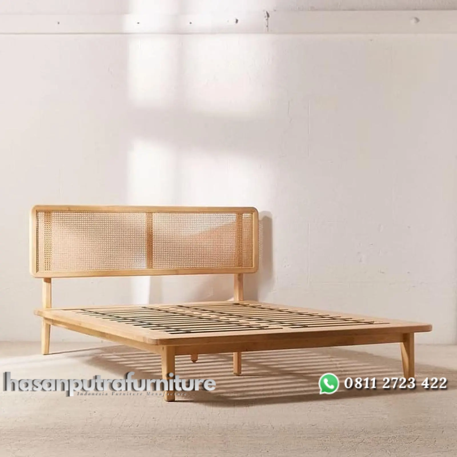 Dipan kayu jati terbaik kombinasi rotan alami Indonesia Furniture 1 Dipan kayu jati terbaik kombinasi rotan alami Indonesia Furniture