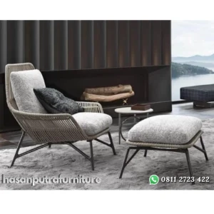 Kursi santai outdoor rotan sintetis full bantalan dengan stool Indonesia Furniture