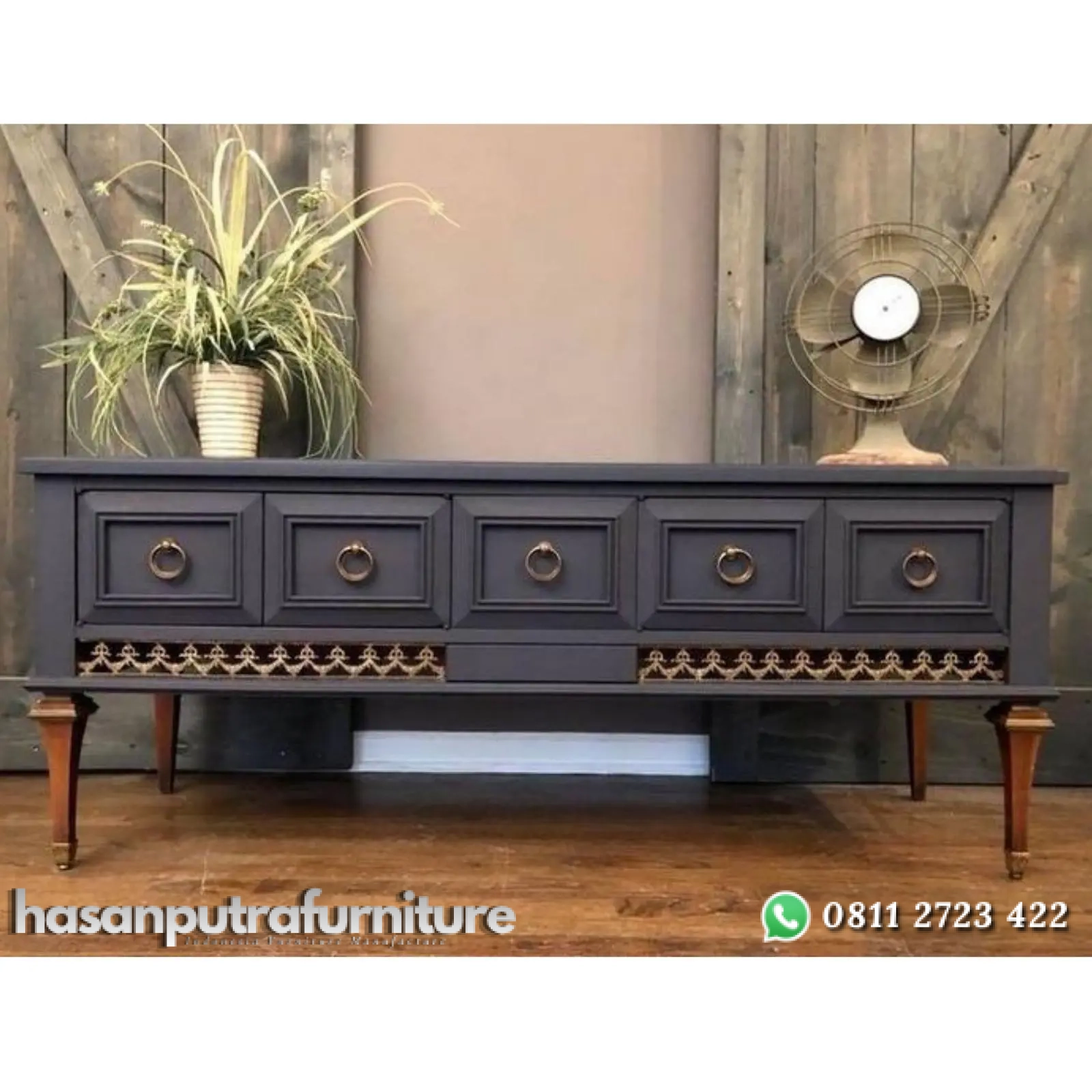 Bufet tv klasik kayu jati meja tv terbaru finishing antik Indonesia Furniture 3 Bufet tv klasik kayu jati meja tv terbaru finishing antik Indonesia Furniture